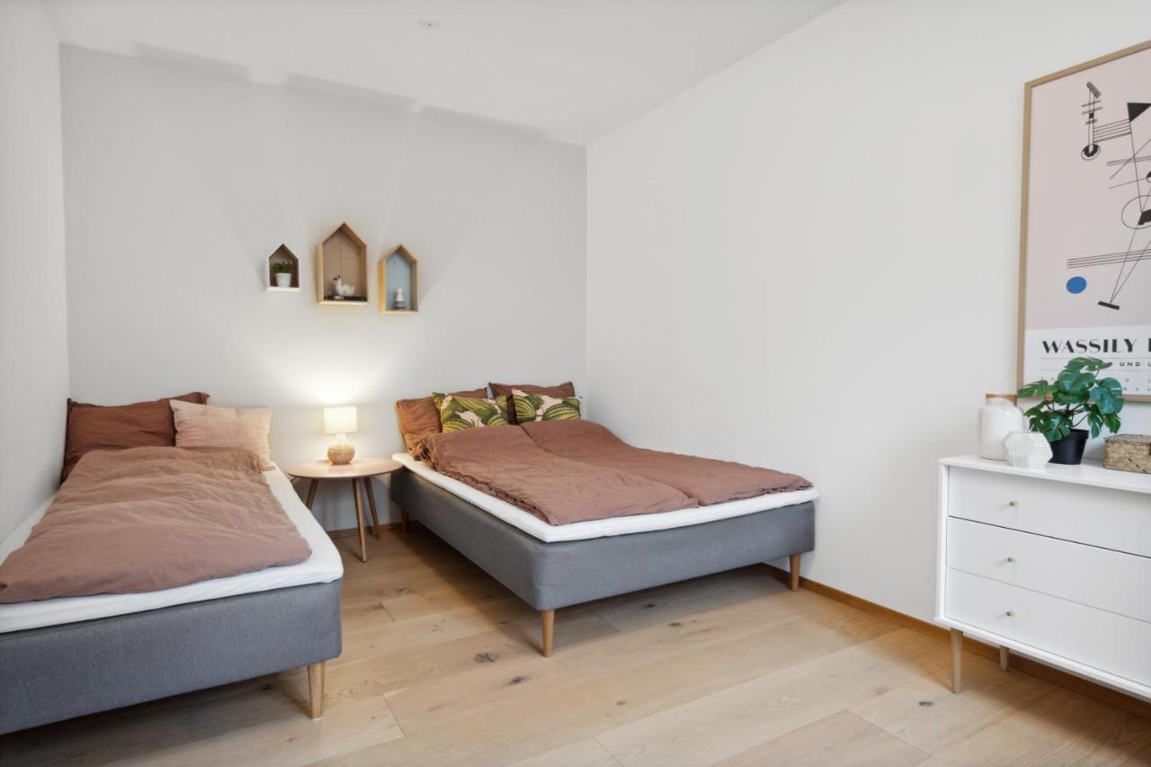 Central 3-Bedroom Apartment With Huge Terrace, Including Queen Size Beds Олбор Екстериор снимка